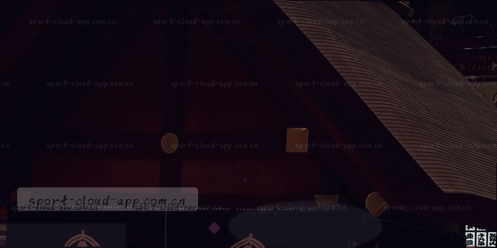 记分板上红队领先3分，倒计时还剩最后12秒，全场屏息。